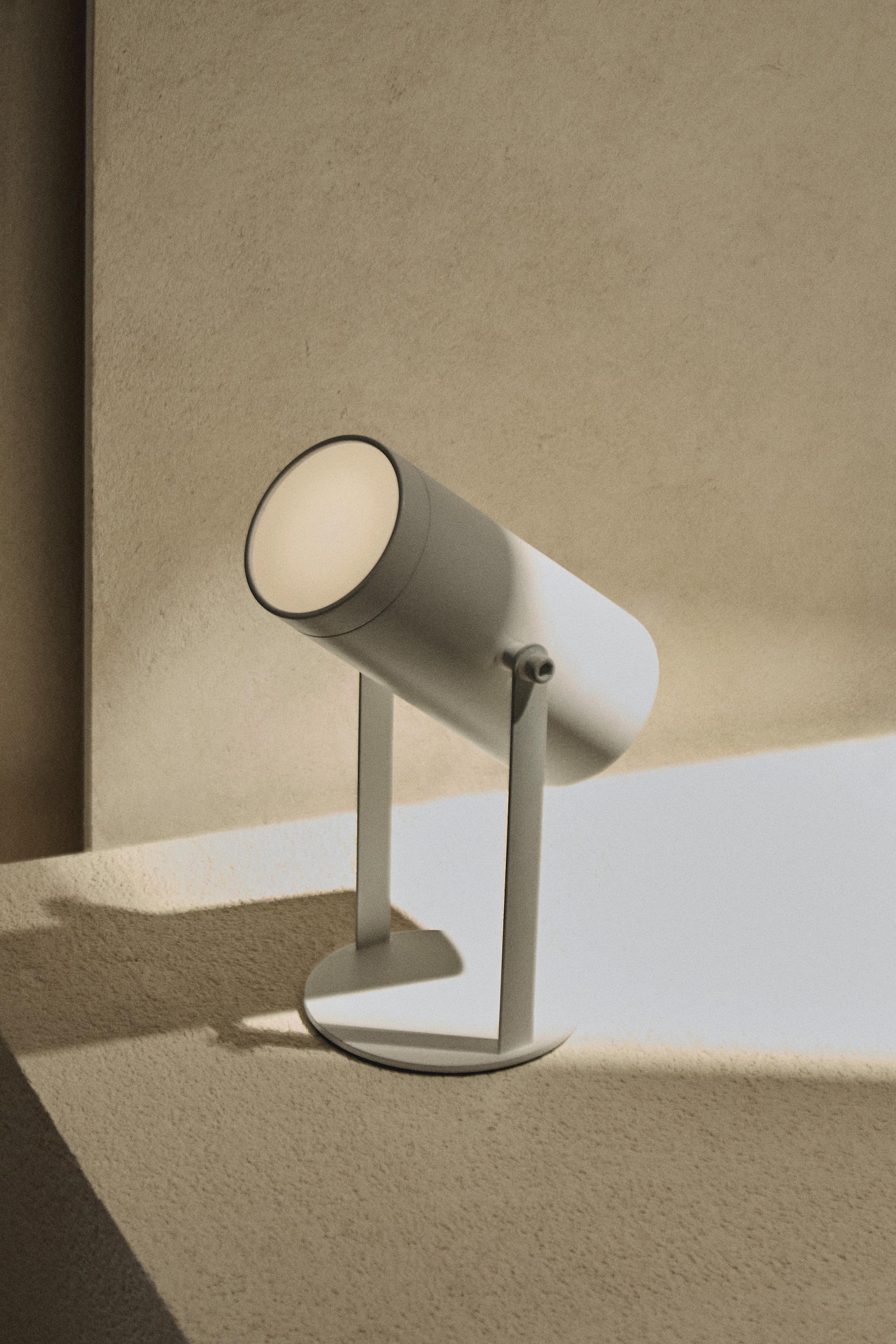 LAMPE/PROJECTEUR DE BUREAU RECHARGEABLE USB