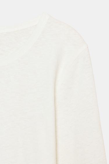 T-SHIRT EN LIN EFFET DÉLAVÉ - Blanc cassé de Zara - Image 6