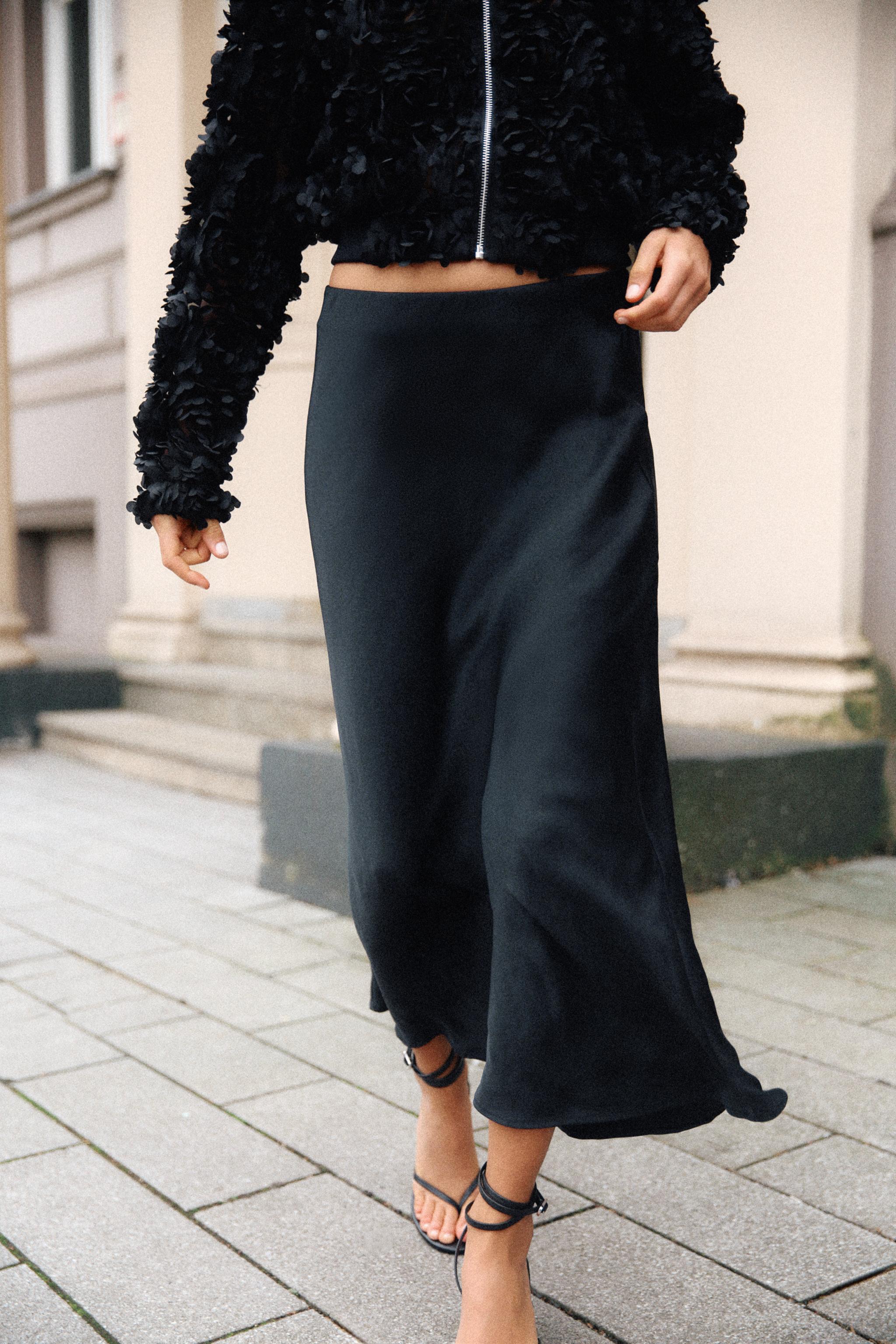 Women's Elegant High Waist Skirt Pleated Flowy Maxi Skirts Long Length  Skirts with Pockets Beach Night Out,Office(S,Black) : : Clothing,  Shoes & Accessories