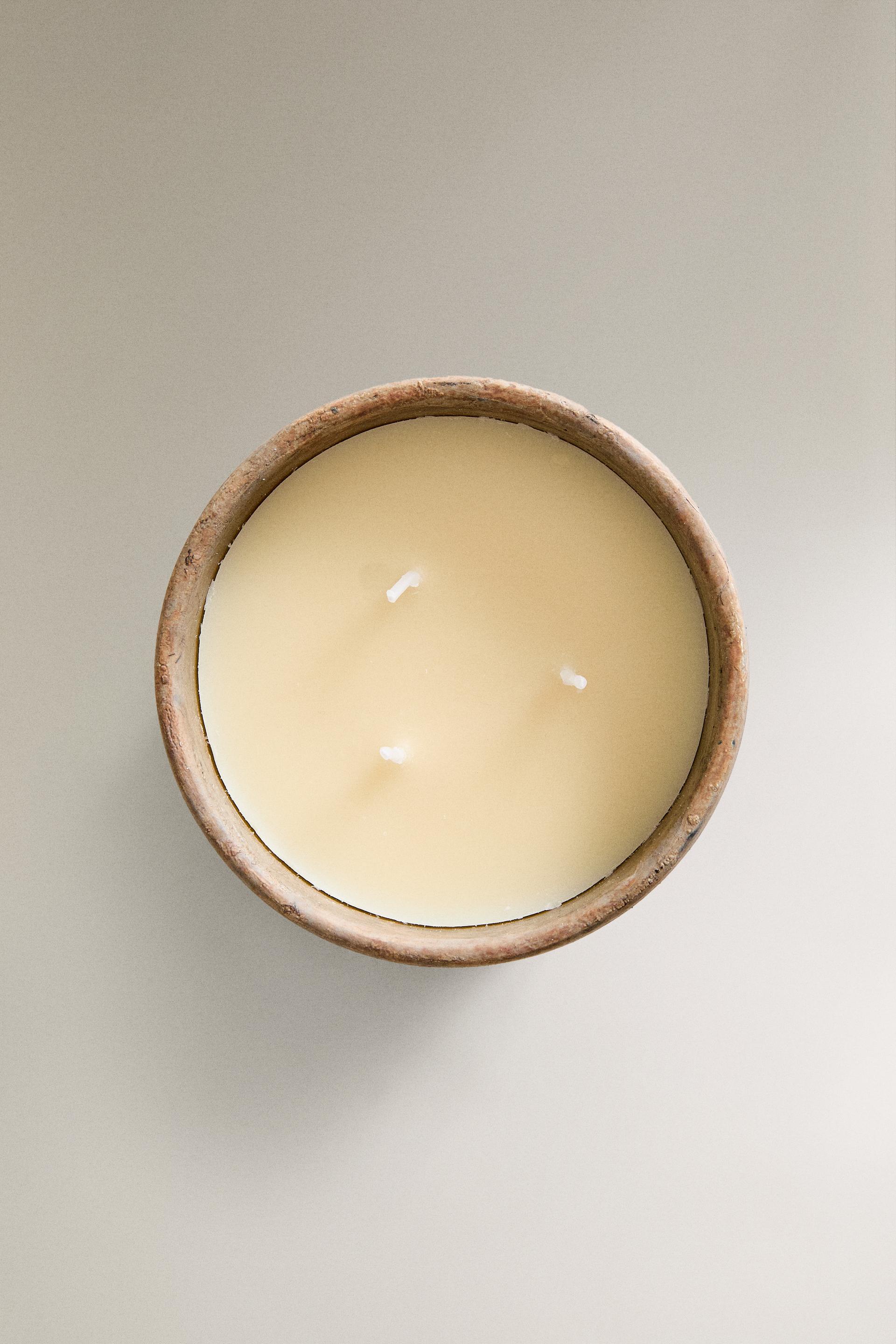 (415 G) PUMPKIN CASHMERE SCENTED CANDLE