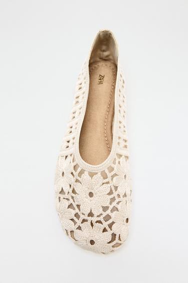 BALLARINA DE GANXET AMB FLORS - Blanc Cru de Zara