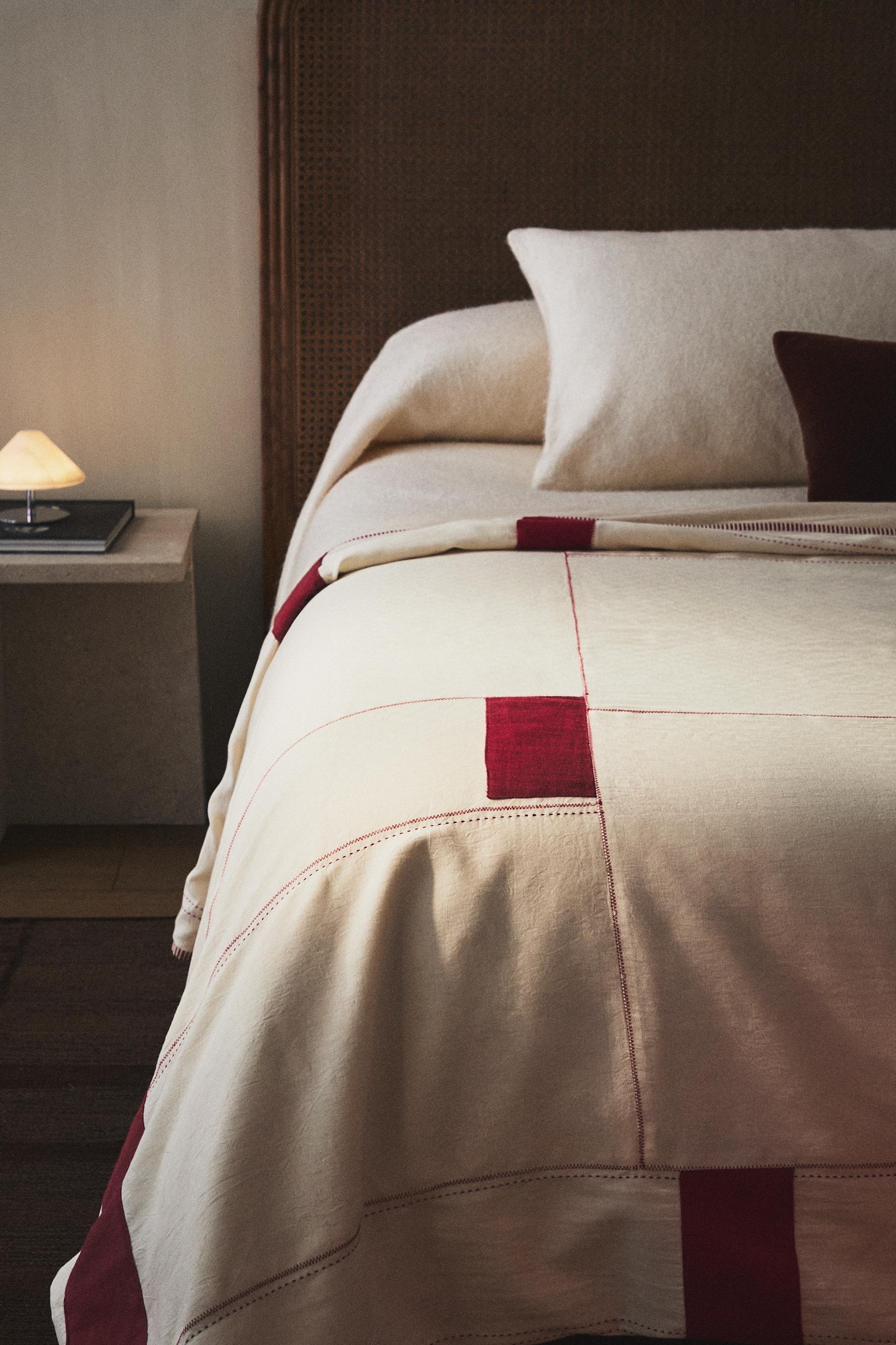 クリスマス キルトマルチカバー - エクリュ | ZARA Japan / 日本