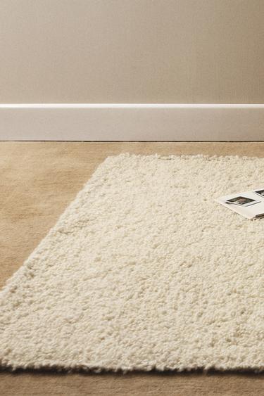 BOUCLÉ WOLLEN VLOERKLEED KIDS - Gebroken wit van Zara