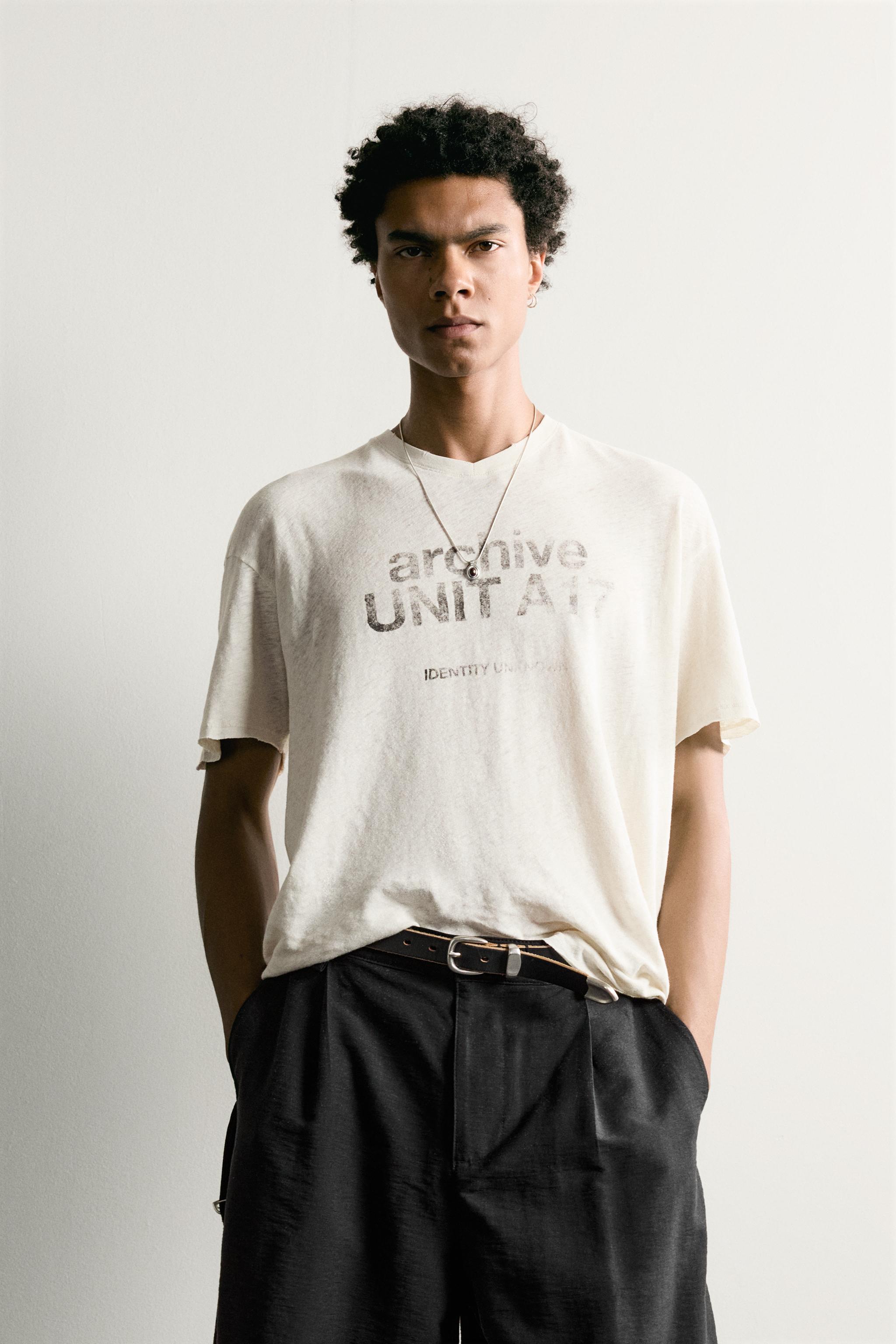 Мужские футболки Zara WASHED COTTON-LINEN T-SHIRT WITH TEXT — фото 2