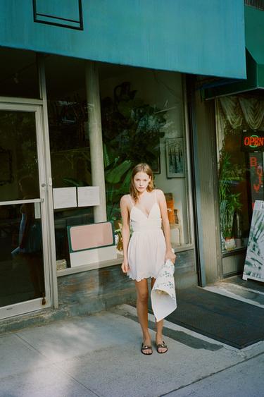 EMBROIDERED SHORT DRESS - Oyster-white by Zara