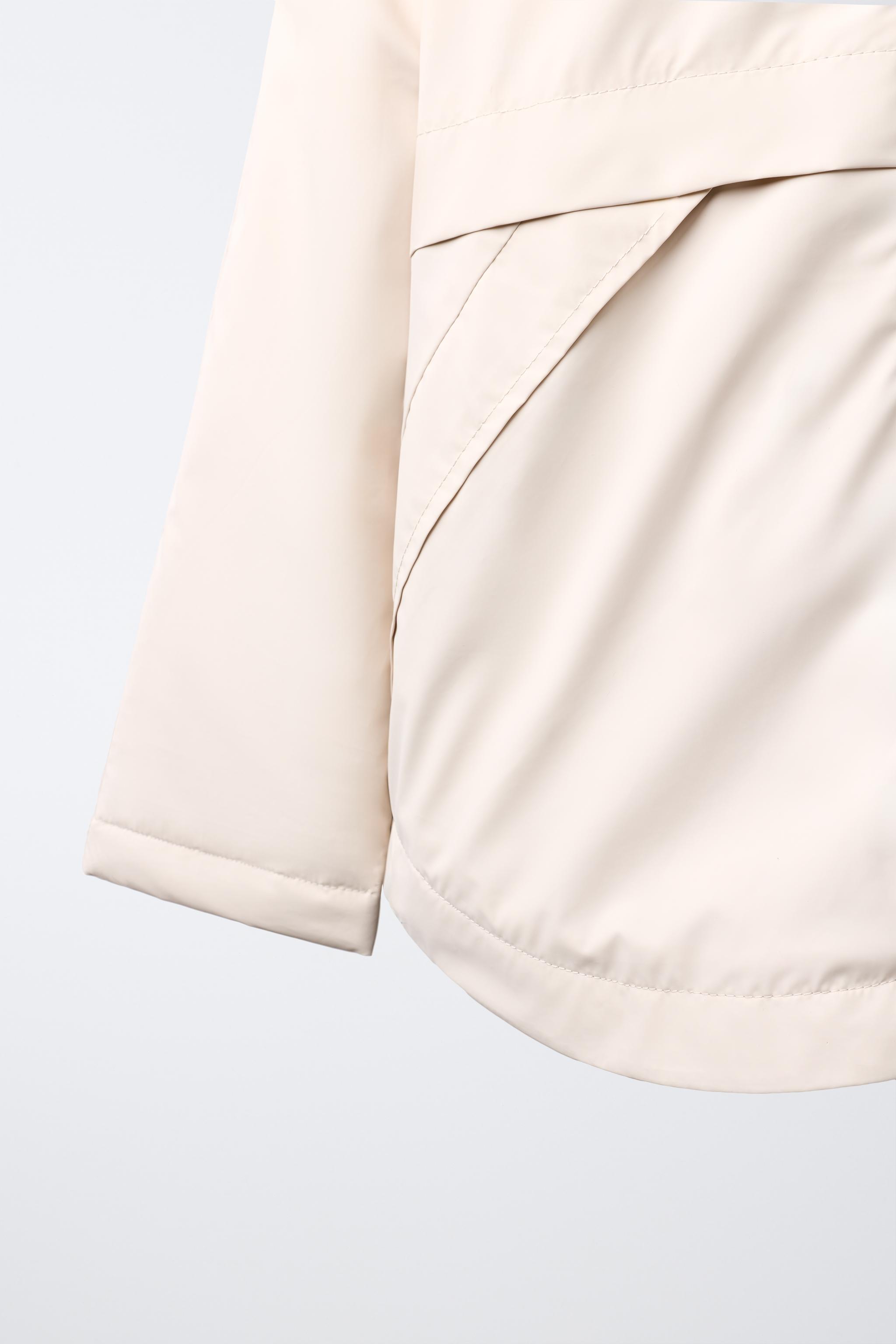 WATER-RESISTANT RUBBERIZED RAINCOAT