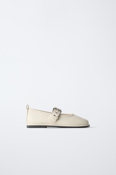 GIÀY BÚP BÊ KHÓA CÀI - Trắng từ Zara