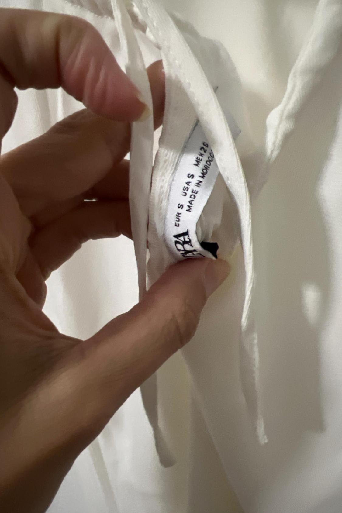 DRESS WITH LOW-CUT BACK - Image 3