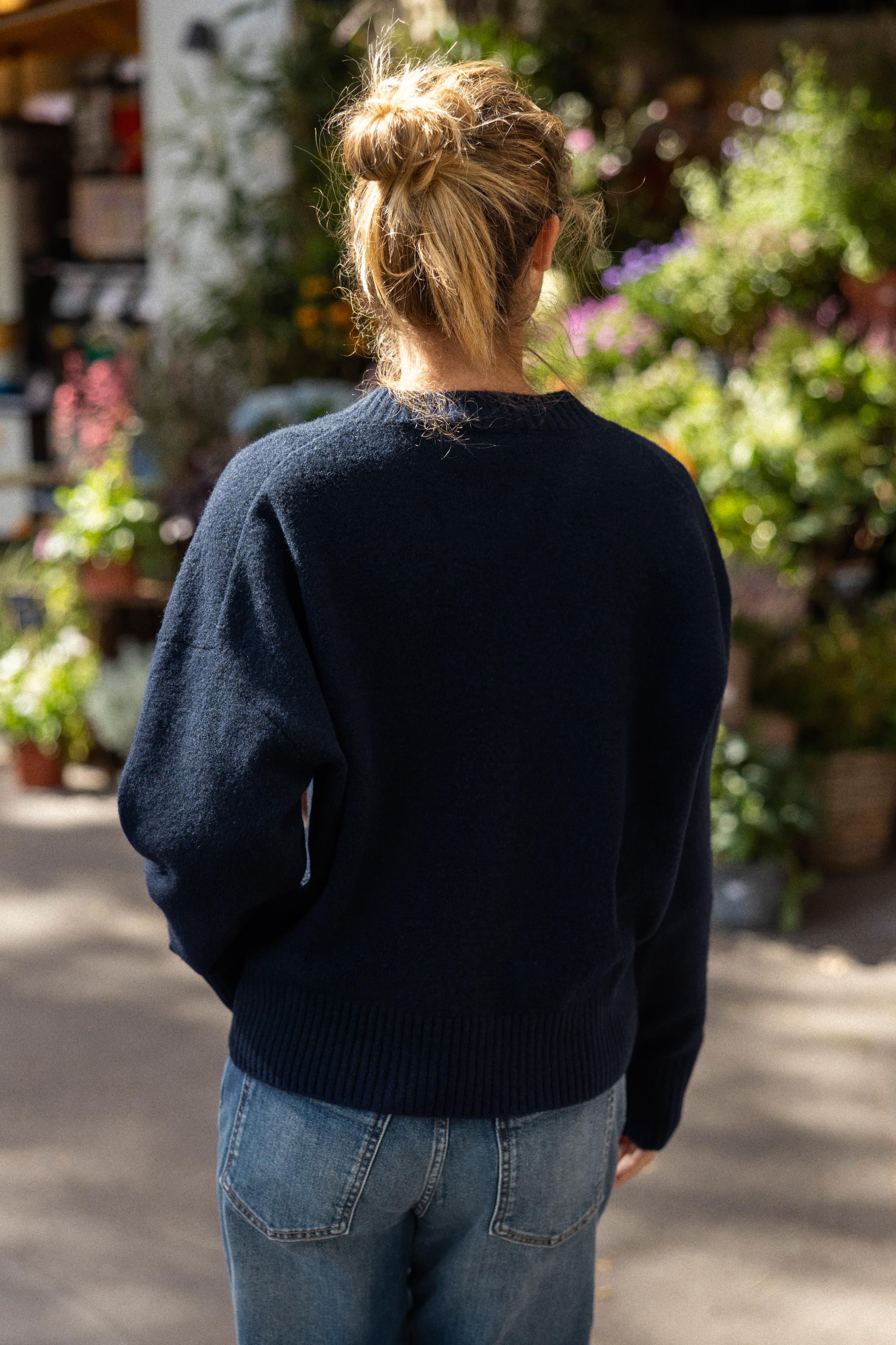 SOFT KNIT V-NECK SWEATER - Navy blue | ZARA United States