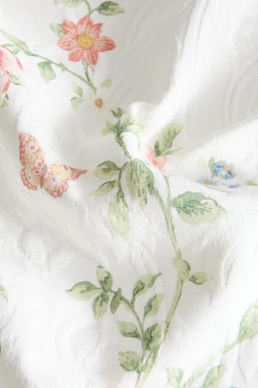 CHEMIN DE TABLE JACQUARD ET IMPRIMÉ FLORAL - Verdâtre de Zara - Image 3