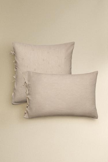 CHILDREN’S LINEN PILLOWCASE WITH FLORAL EMBROIDERY - Light beige by Zara