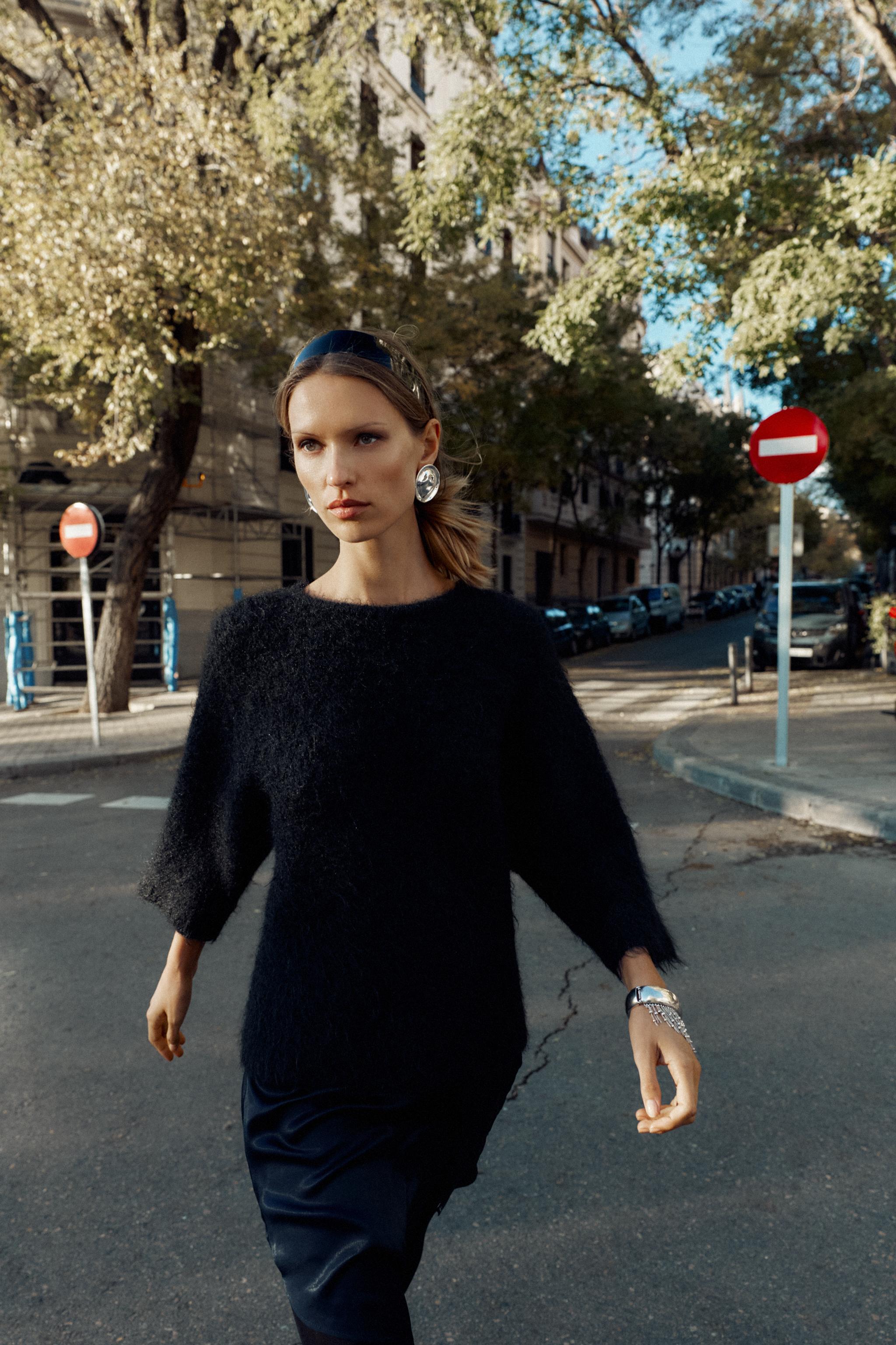 COMBINATION LACE KNIT SWEATER