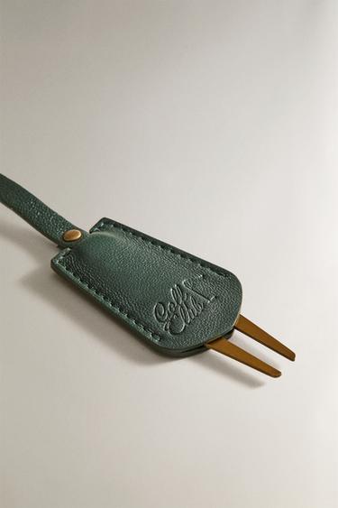 GOLF DIVOT TOOL - Green by Zara - Image 1