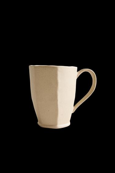 STONEWARE MUG WITH RAISED LINE BORDER DESIGN - Sand by Zara
