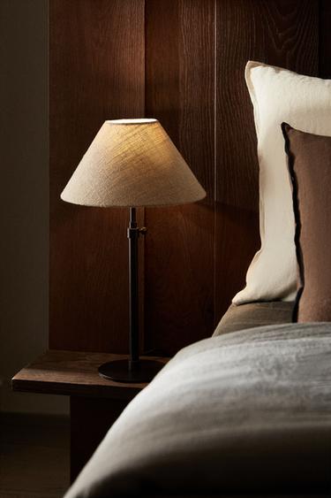 LAMPADA TAVOLO BASE METALLO - Beige chiaro di Zara
