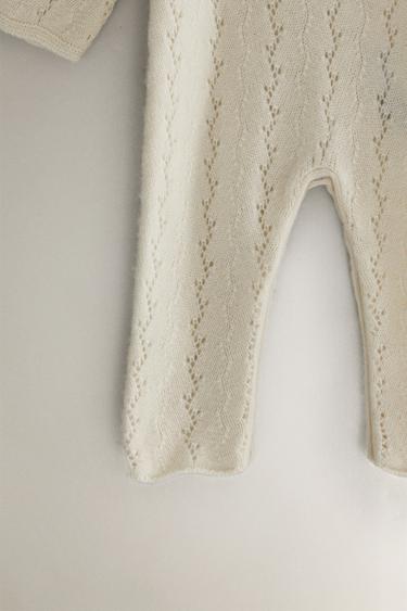GRENOUILLÈRE BÉBÉ CACHEMIRE - Blanc cassé de Zara - Image 2