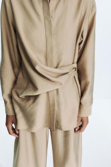 CAMISA CRUZADA BOTÓN DORADO - Arena de Zara