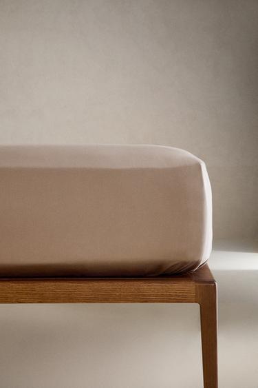 SATEEN FITTED SHEET | 30 CM HIGH (300 THREAD COUNT) - Light brown by Zara