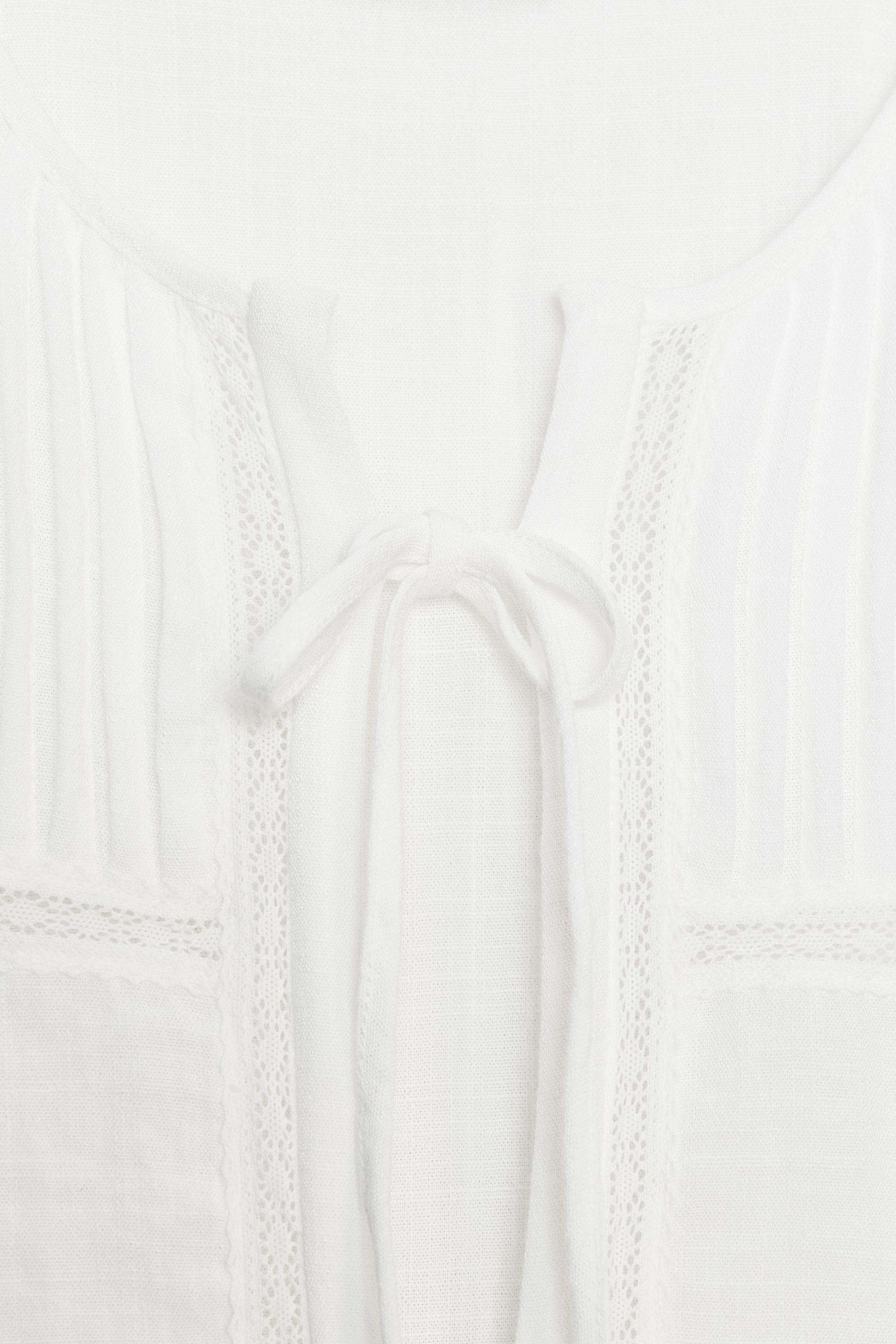TOP LACETS PLIS NERVURÉS