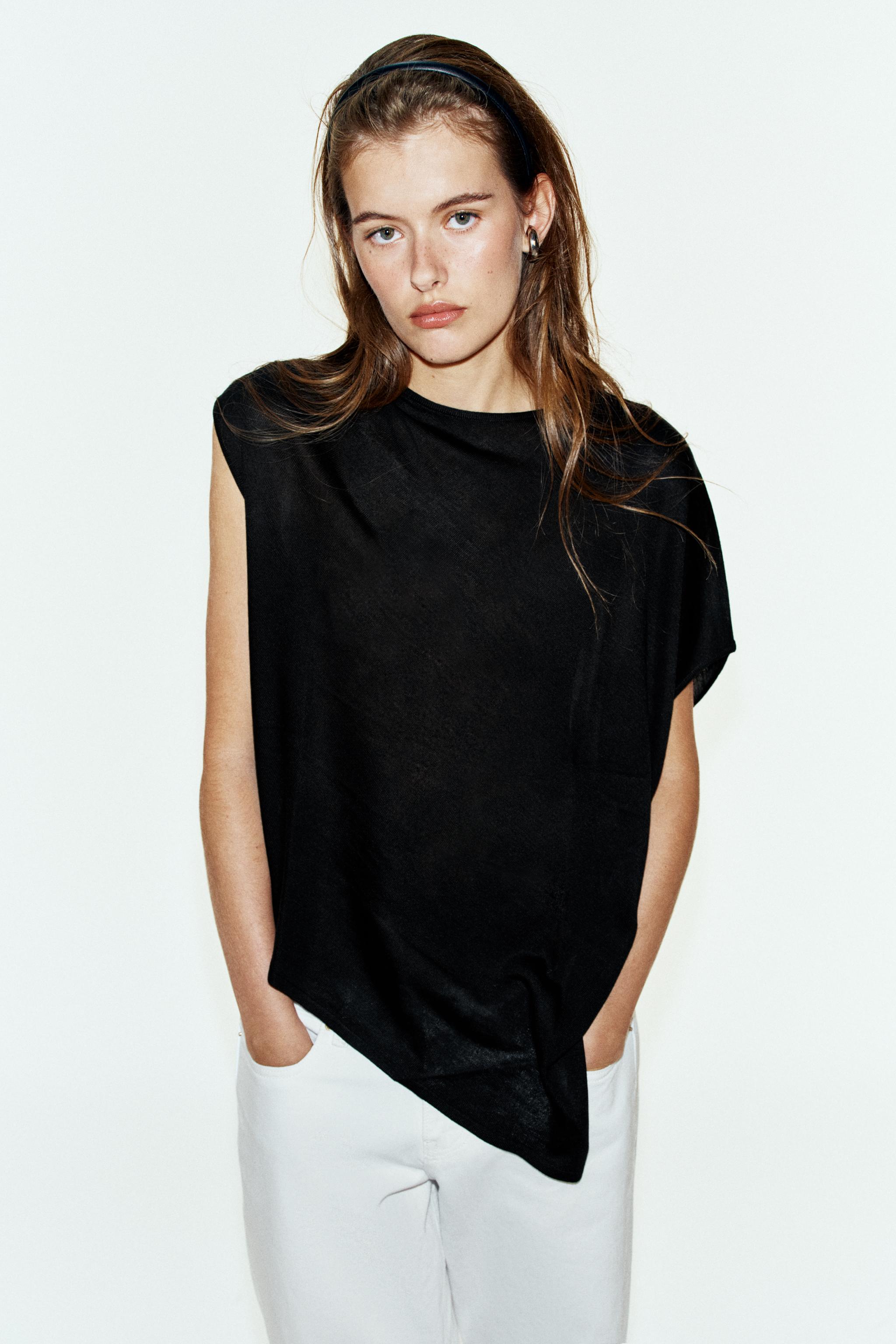 ASYMMETRIC KNIT TOP