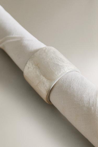 LOT DE ROND DE SERVIETTES EN NACRE (LOT DE 4) - Beige clair de Zara - Image 2