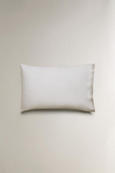 TAIE D’OREILLER SATIN BORD SOIE (300 FILS) - Blanc cassé de Zara - Image 3