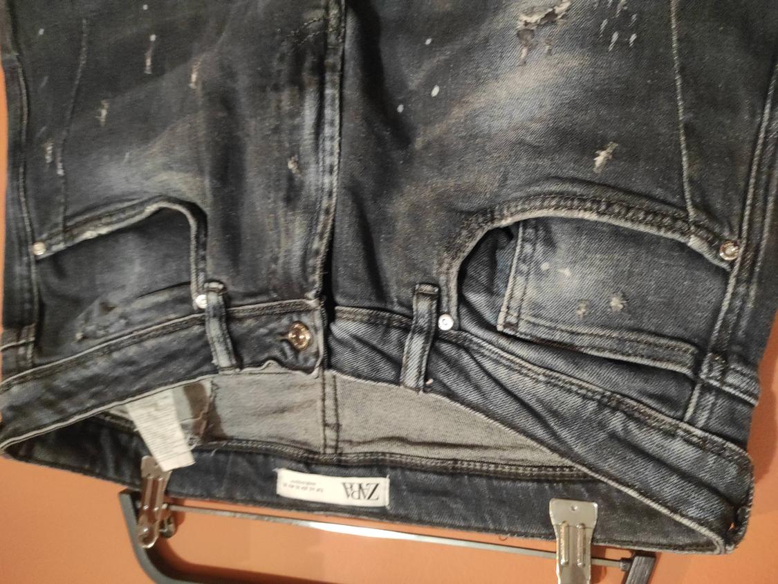 SKINNY JEANS WITH PAINT SPLATTER - Image 3