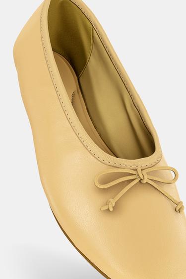 LEATHER BALLET FLATS WITH BOW - SAND/BROWN by Zara - Image 0