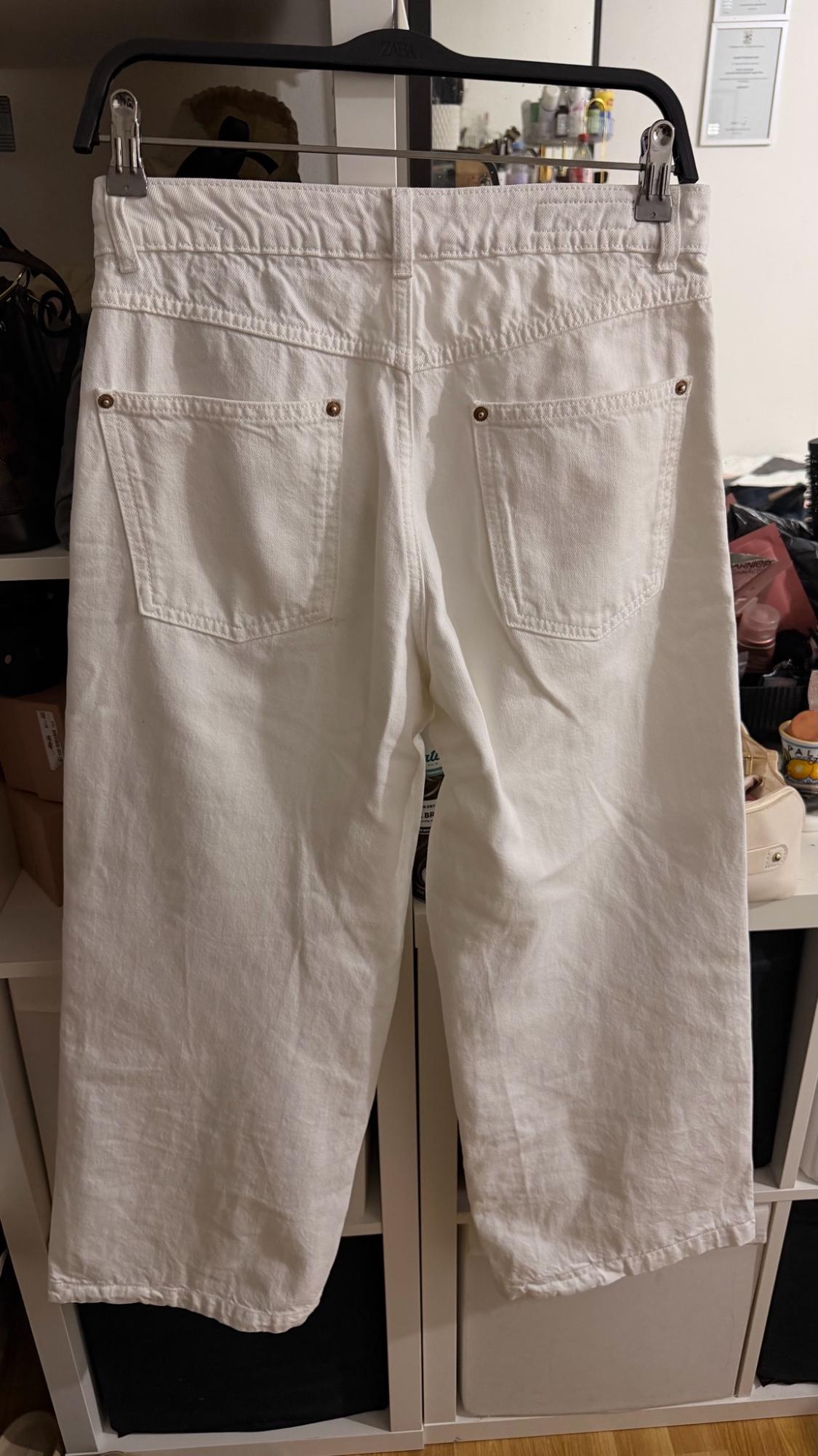 HIGH-WAIST WIDE-LEG CROPPED BELTED JEANS - Image 3