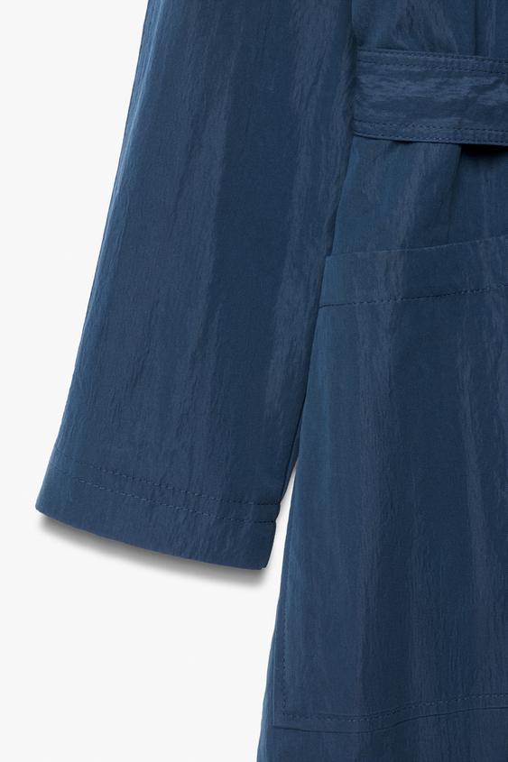 MANTEAU EFFET FROISSÉ CEINTURE ZW COLLECTION - Bleu de Zara - Image 4