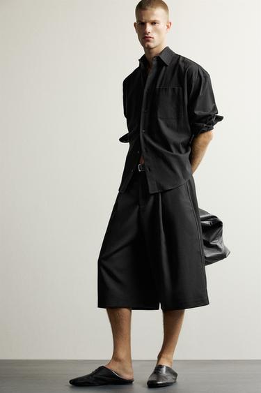 PLEATED WIDE-LEG BERMUDA SHORTS - Black by Zara