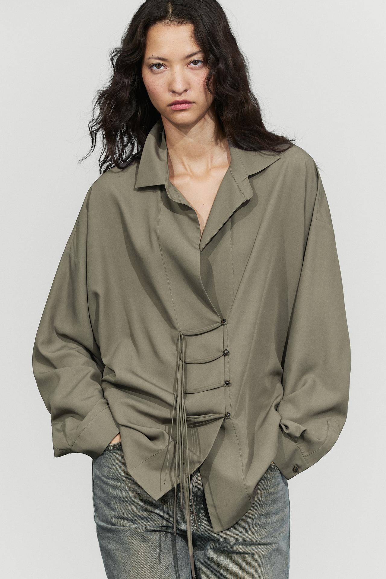 Flowing shirt with button detail — Mid-gray