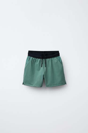 BERMUDA TÉCNICA CONTRASTE LOGO - Verde de Zara