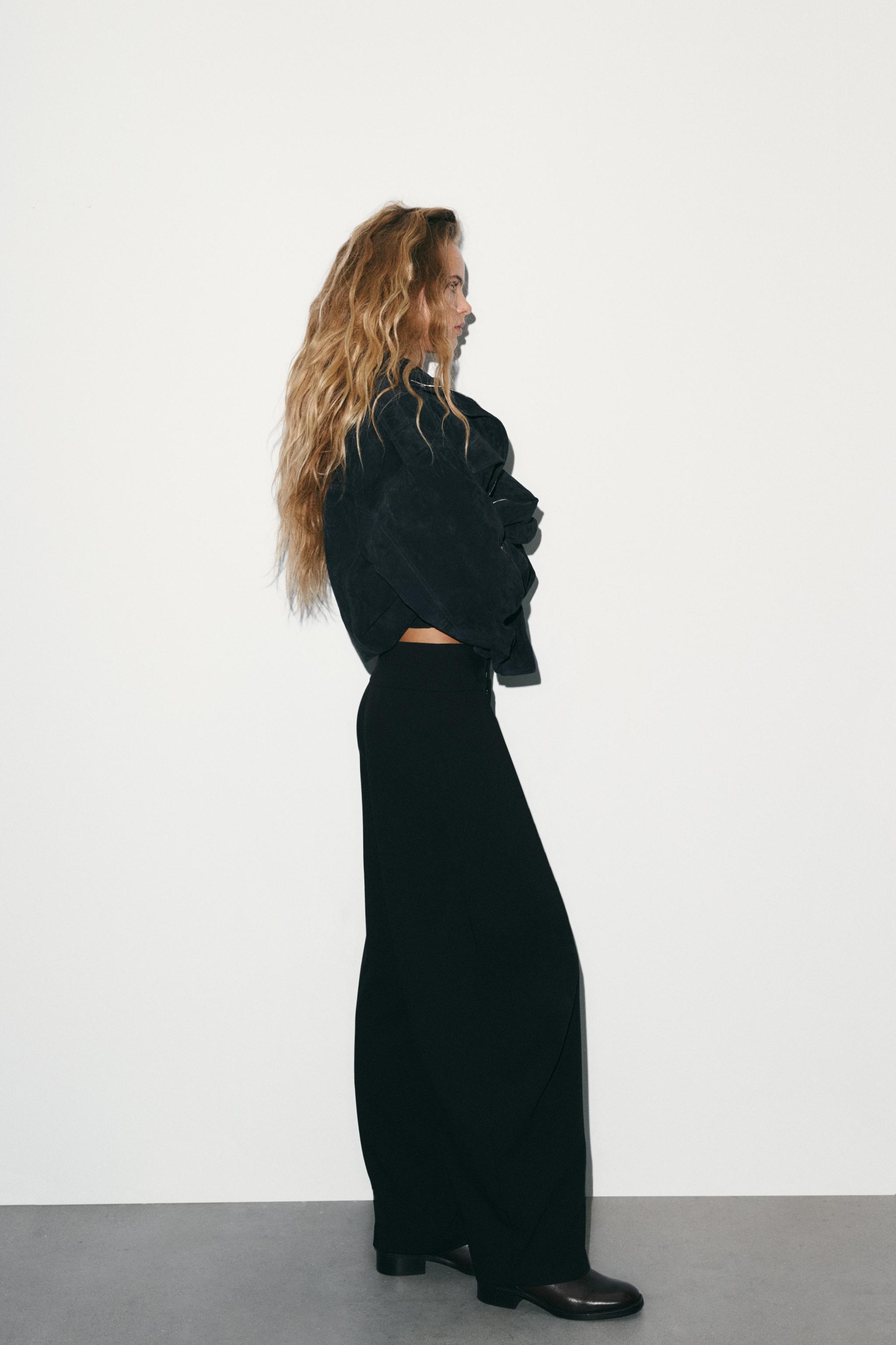STRIPED PLEATED BALLOON PANTS