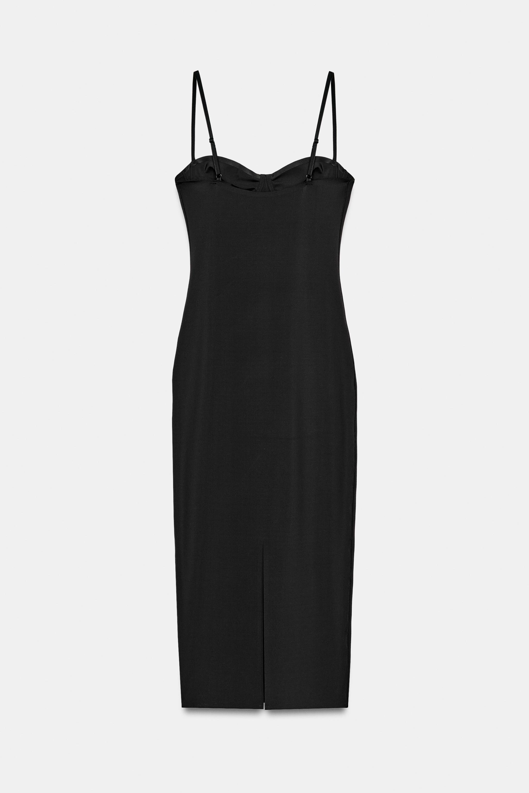 ROBE DÉCOLLETÉ EN CŒUR
