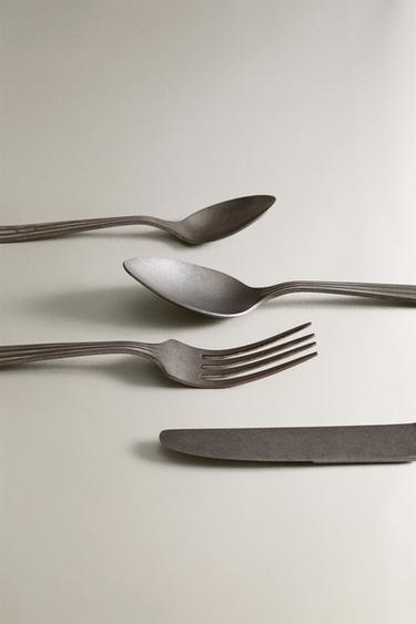 4-PIECE VINTAGE STEEL CUTLERY SET - Aged silver by Zara - Image 3