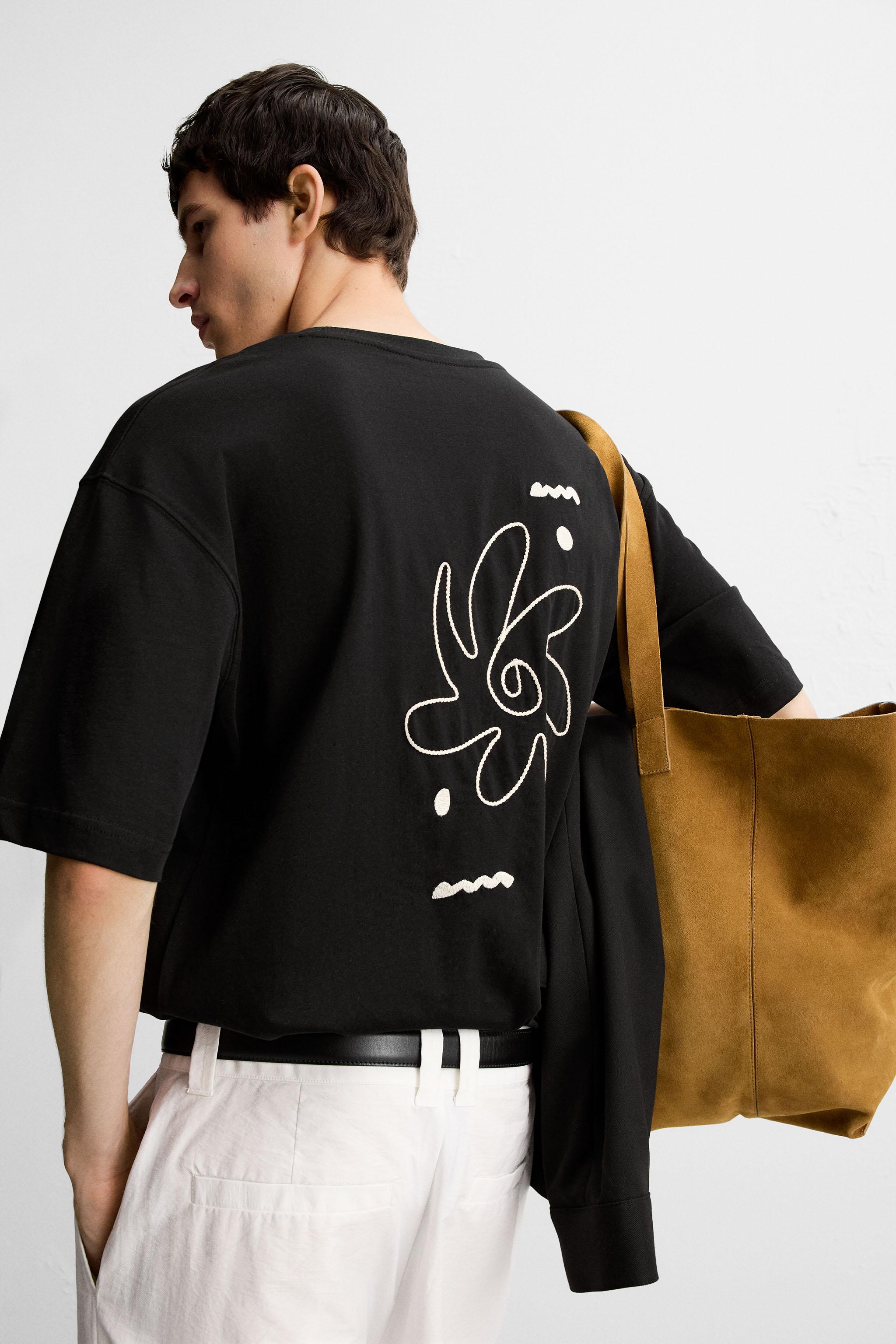 T-SHIRT BRODERIE CONTRASTE