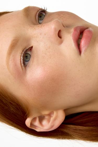 SUNREAL TOUCH OF BRONZING -  by Zara - Image 2