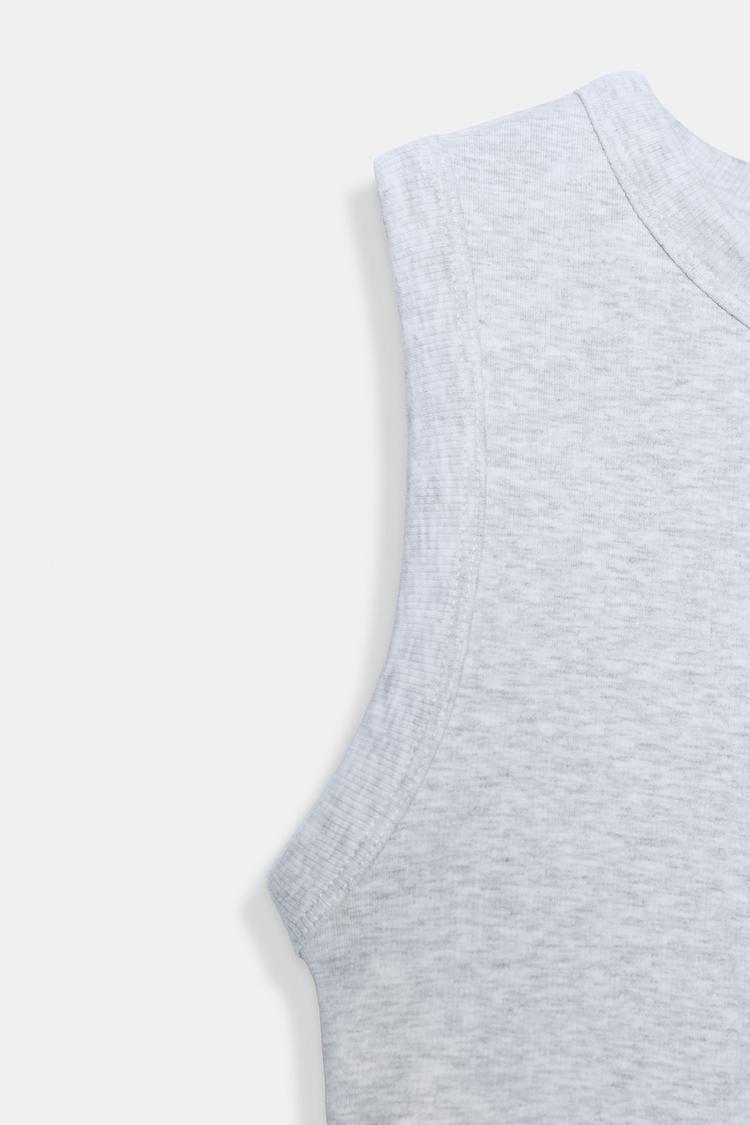 Blusa de tirantes acanalada 5
