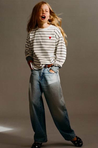 CAMISETA LISTRADA COM PATCH DE CORAÇÃO BORDADO - Preto da Zara