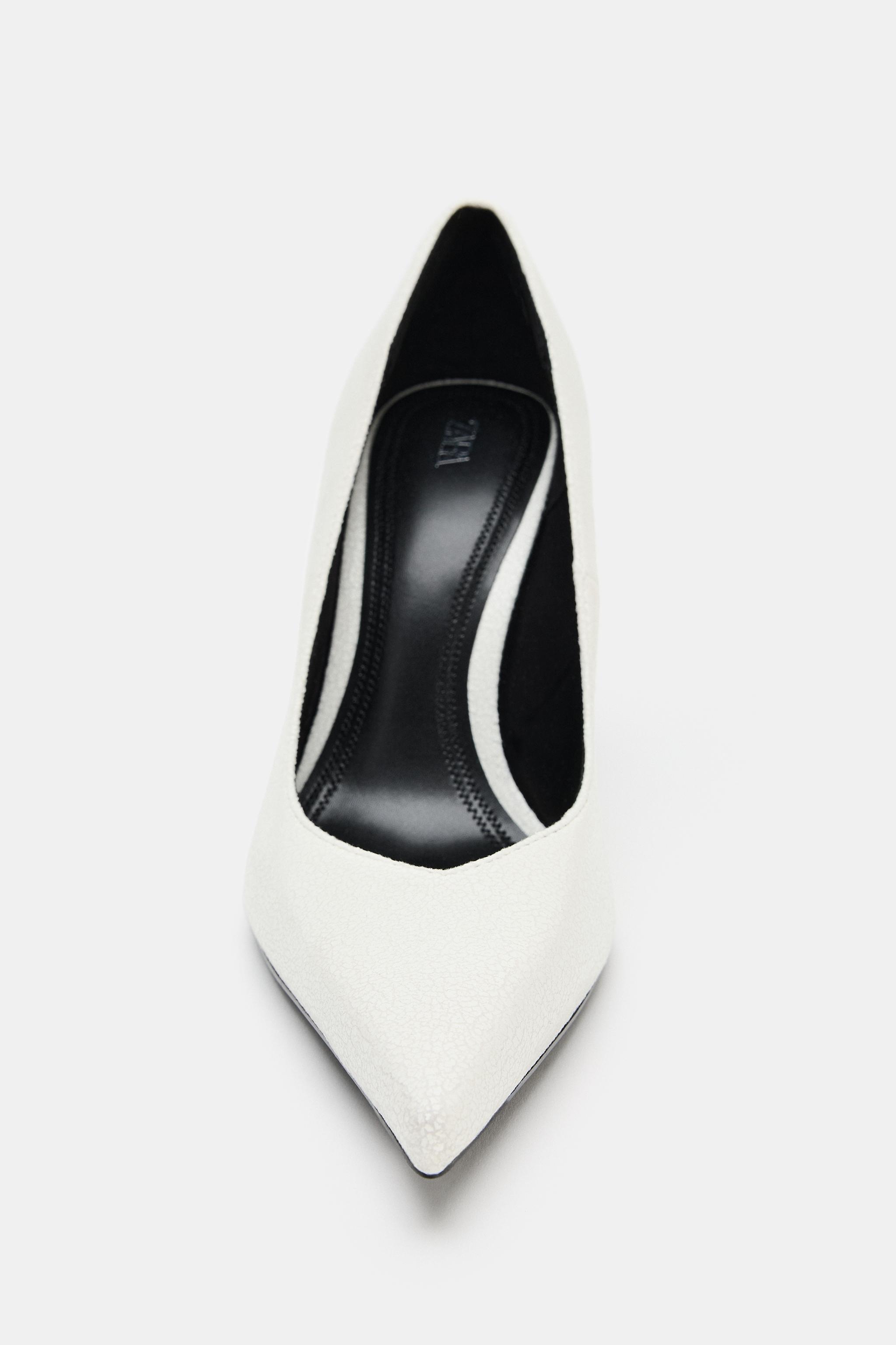 CRACKED EFFECT HEELS