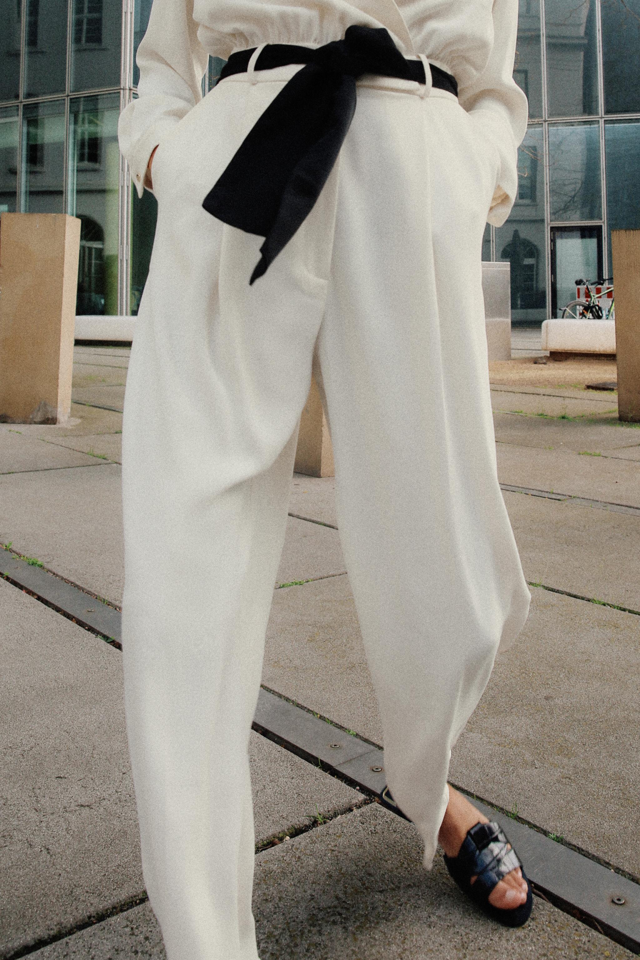 JUMPSUIT WITH MATCHING BELT - Oyster-white
