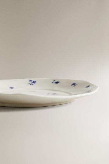 ASSIETTE À DESSERT PORCELAINE FLEUR - Blanc / Bleu marine de Zara - Image 3