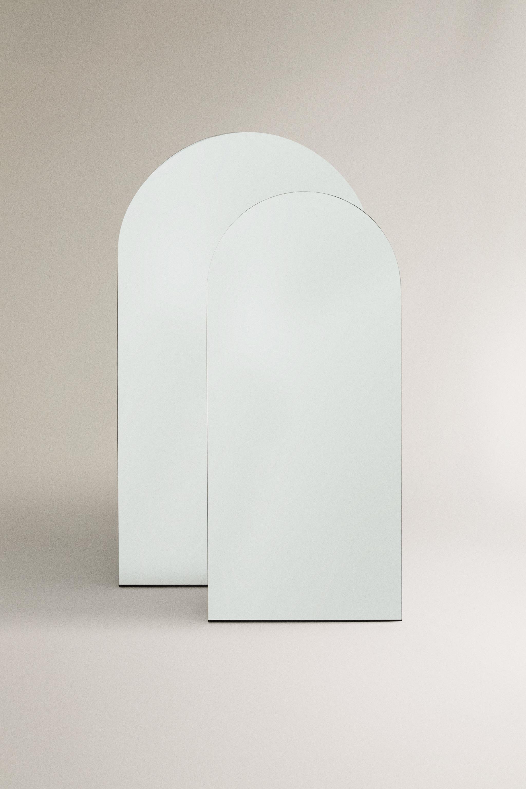 ZARA HOME スタンドミラー アーチ型 スタンドミラー アーチ型 - ブラック | ZARA Japan / 日本