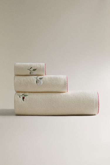 BATH TOWEL WITH FLORAL EMBROIDERY - Ivory Zara