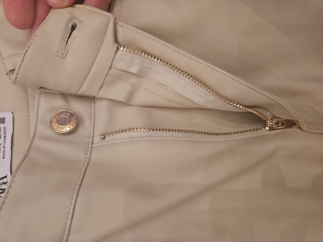 FAUX LEATHER MINI FLARE TROUSERS - Image 3