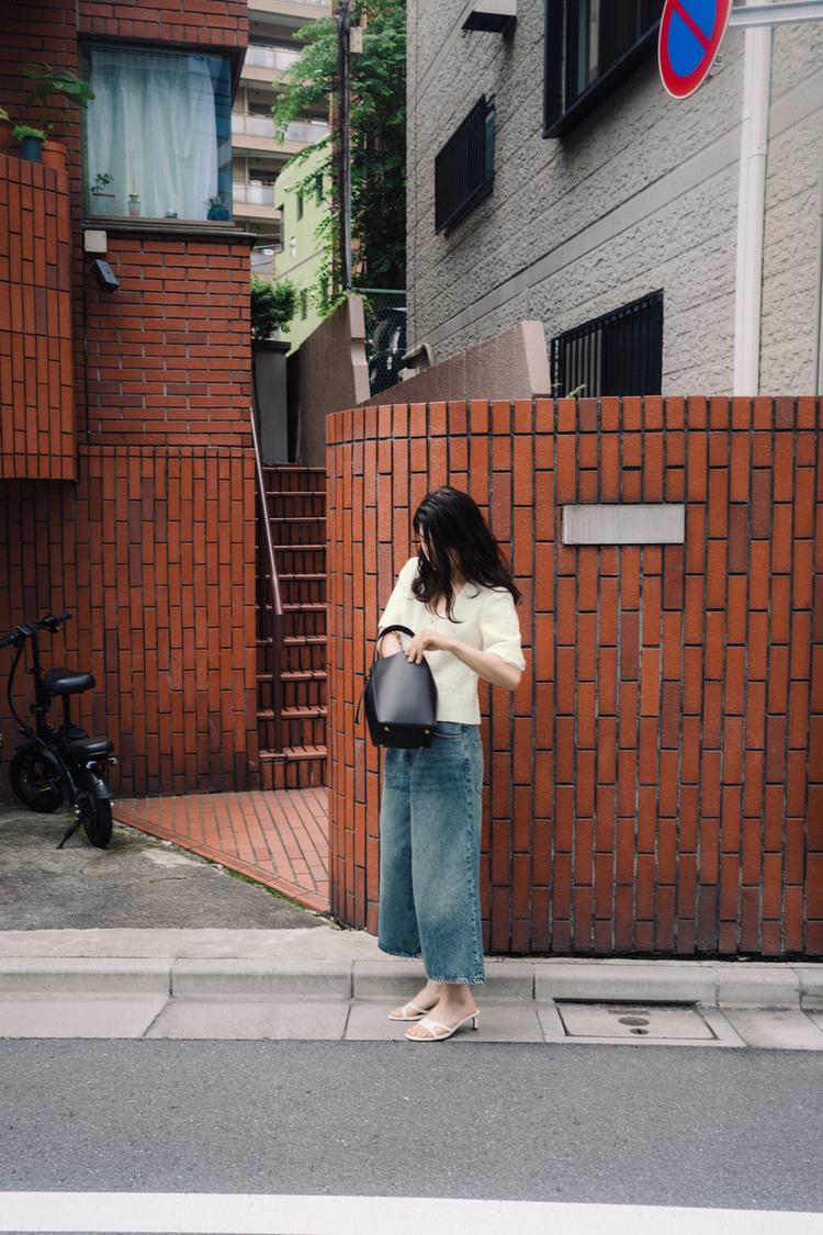 ZW COLLECTION MID-WAIST DENIM BERMUDA SHORTS
