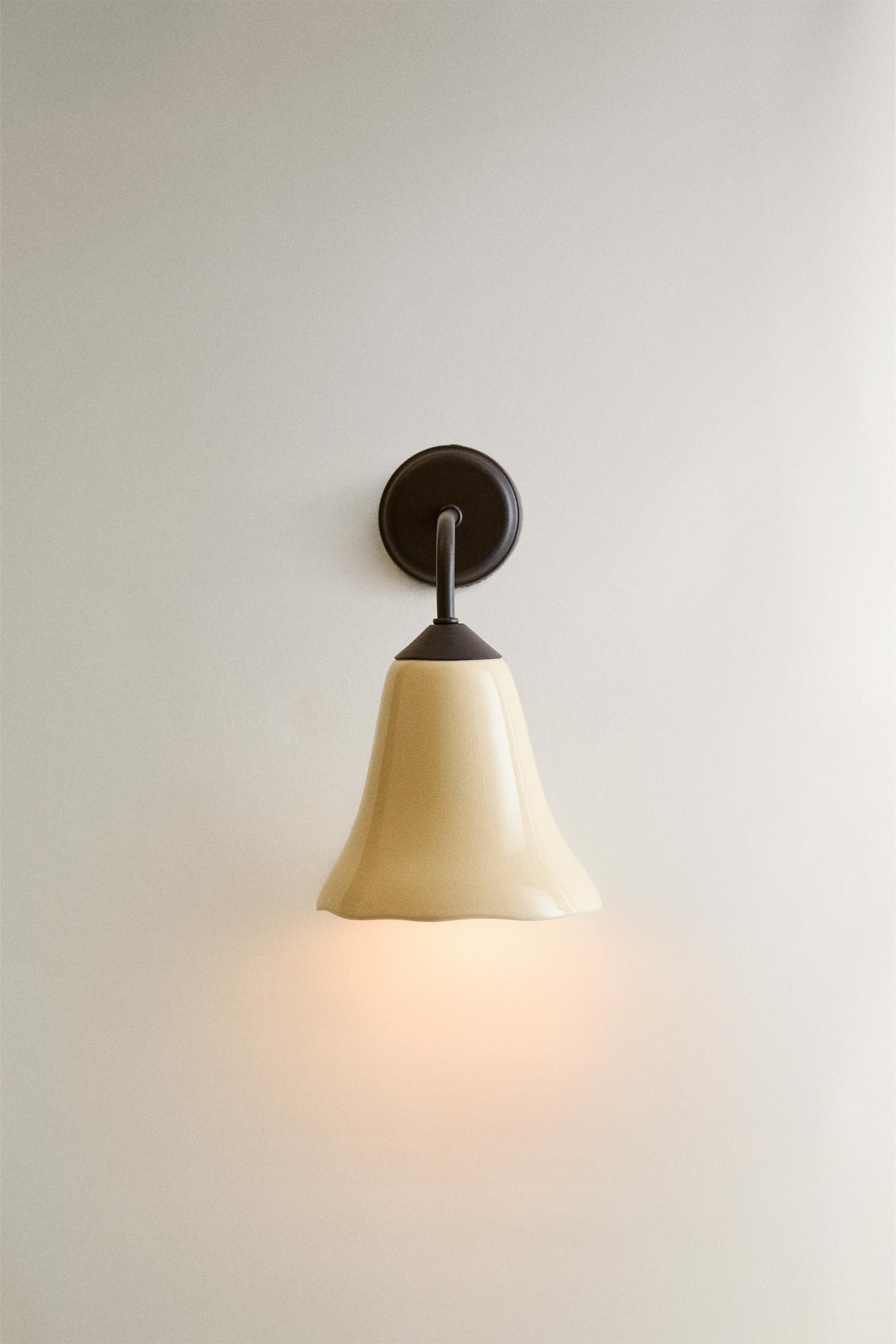 LAMP | METAL AND CERAMIC TULIP WALL LIGHT — Ecru