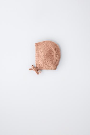 قبعة محاكة مخرمة - وردي فاتح by Zara