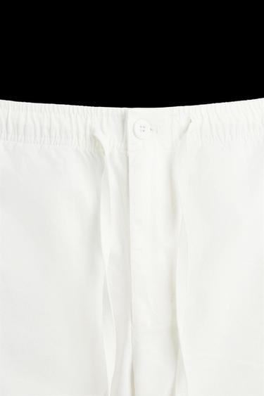 REGULAR-FIT-HOSE MIT ELASTISCHEM BUND - Cremefarben von Zara